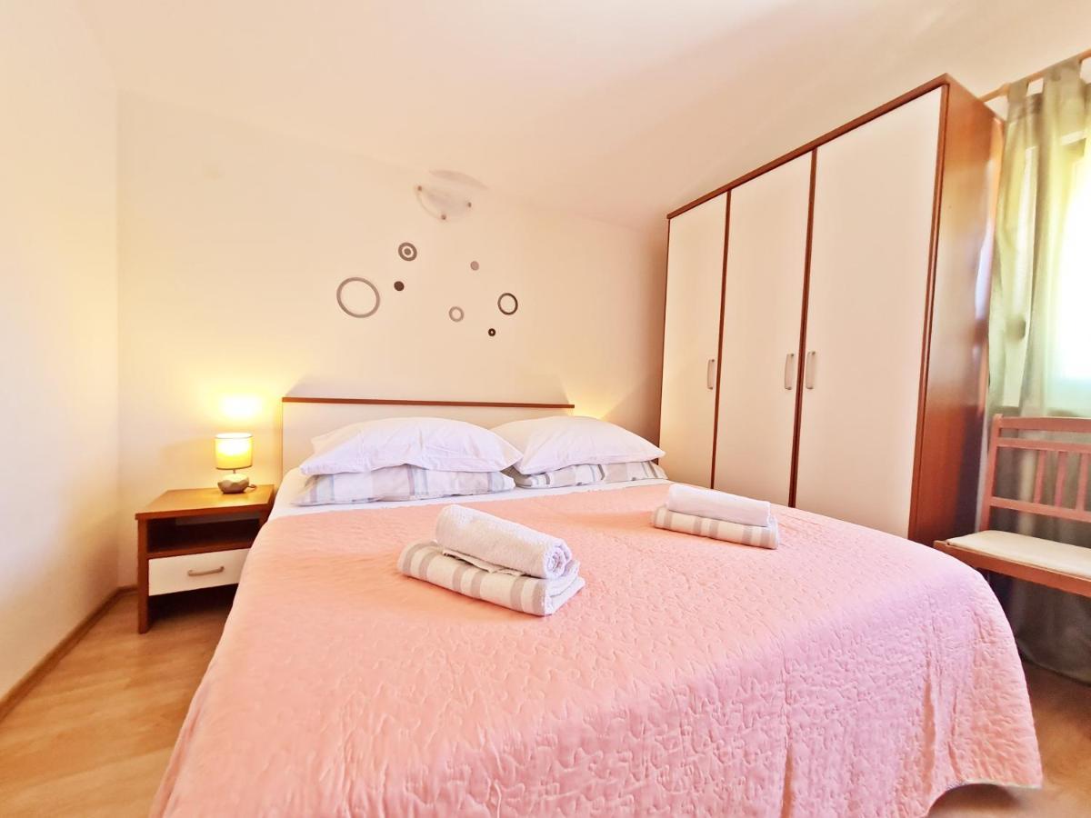 Rooms And Apartments Porat สโตเบรช ภายนอก รูปภาพ