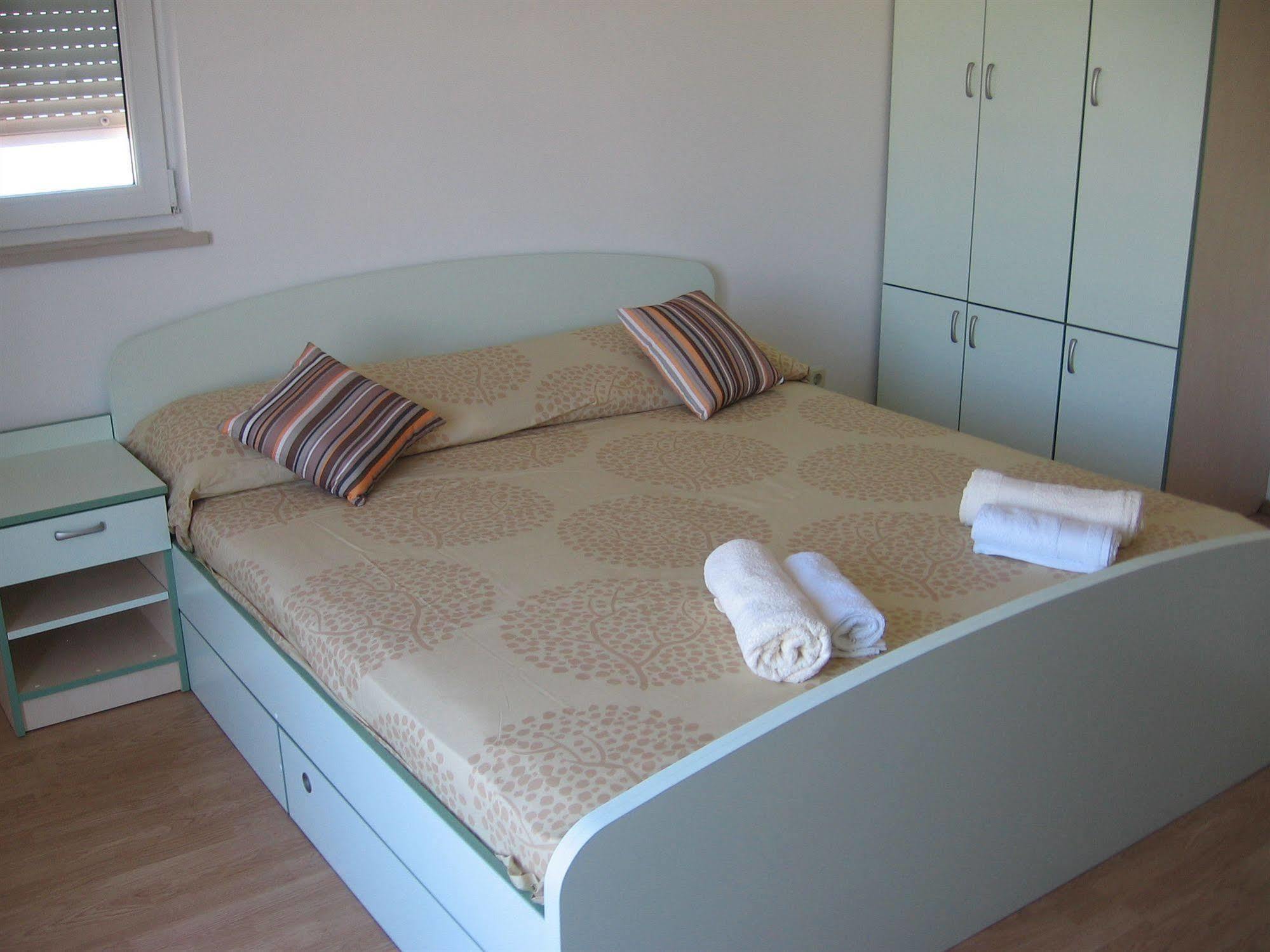 Rooms And Apartments Porat สโตเบรช ภายนอก รูปภาพ